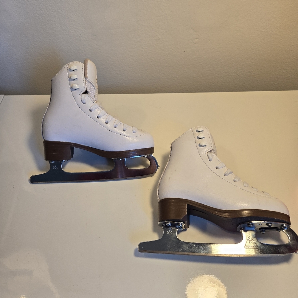 Jackson Ultima Freestyle Kids Figure Skates.
